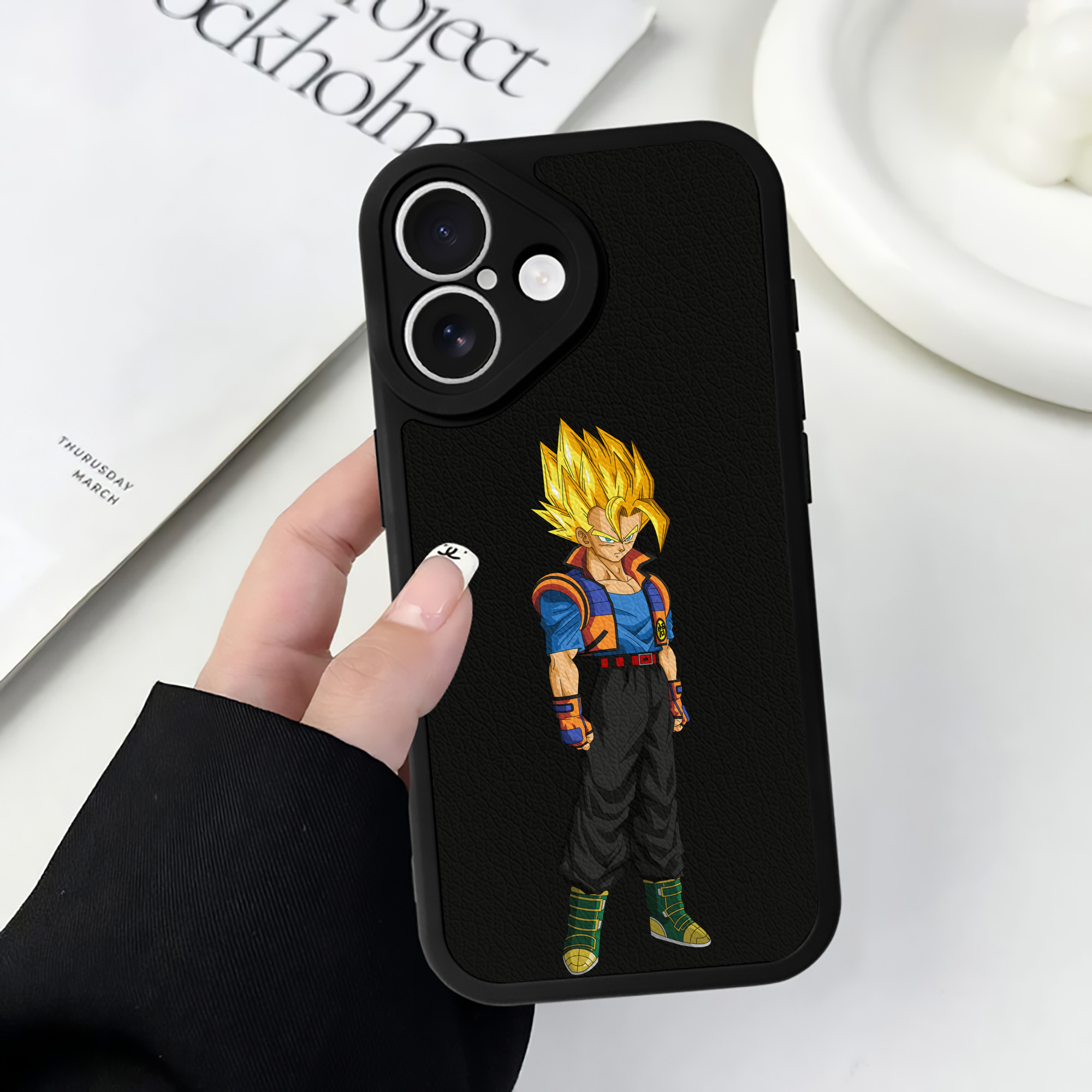 （画像用） ドラゴンボール ベジータ四世（Bejīta Yonsei）DRAGON BALL Vegeta IV 【iPhone 16シリーズ対応】シリコンスマホケース（レザー調） 材質：シリコン